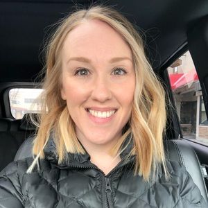 Meet your Posher, Adrienne